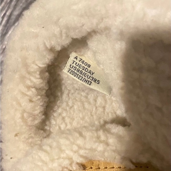 Women’s Suede Coach Boots - Picture 9 of 9